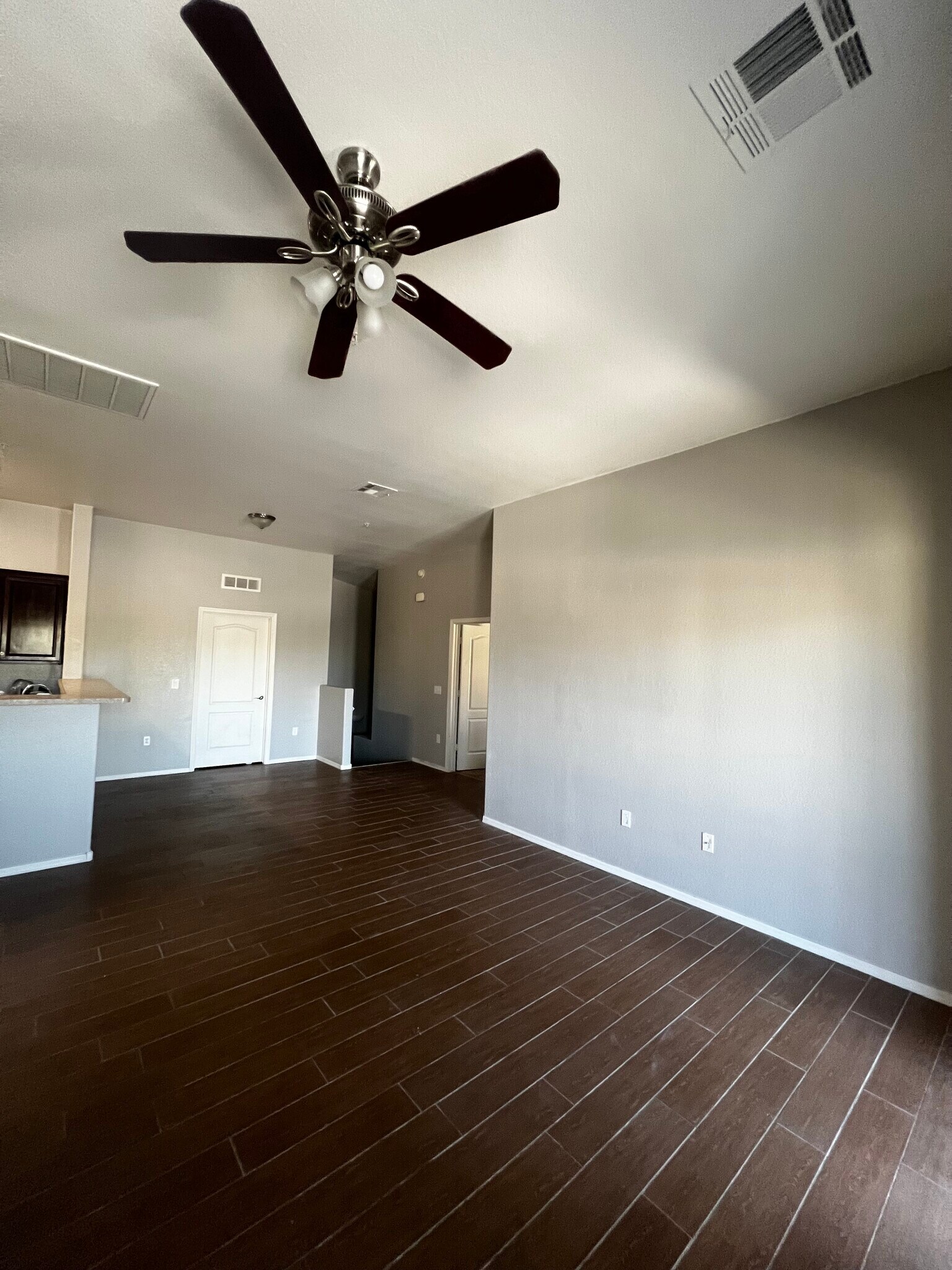 Building Photo - 356 N 169th Ave