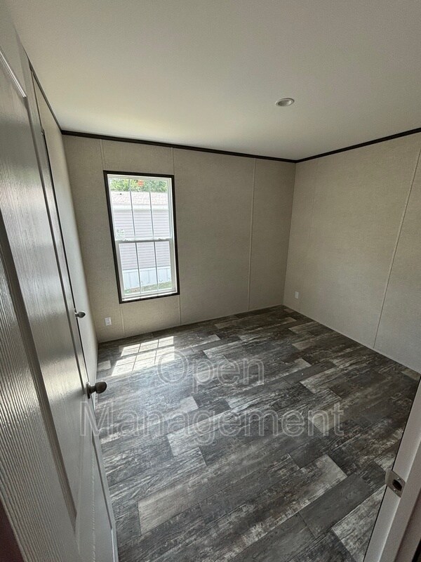 Building Photo - 356 Bayhead Dr