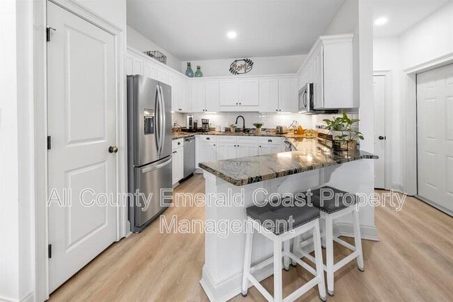 Building Photo - 25 S Wildflower Dr