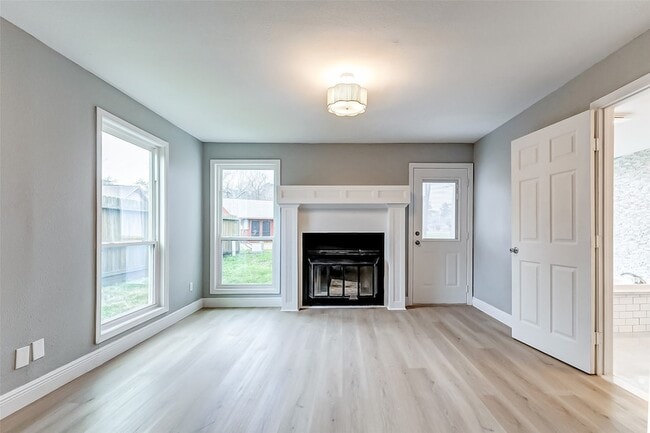 Building Photo - 1727 Cloister Dr