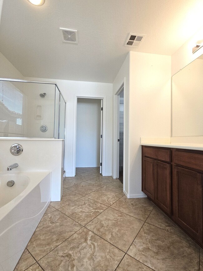 Building Photo - 31208 Cheyenne Dr