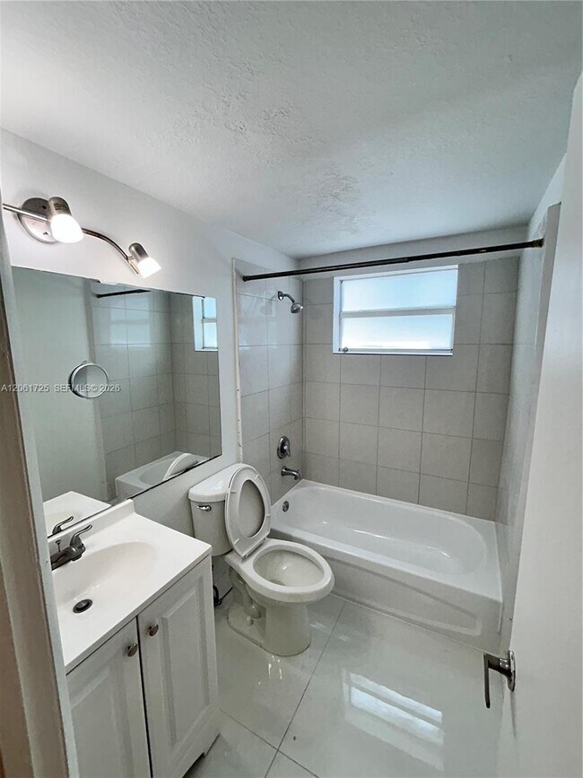 Building Photo - 8080 Tatum Waterway Dr