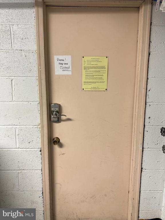 Building Photo - 3829 Hamilton St