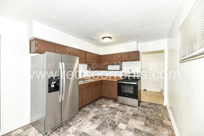 Building Photo - 5361 E Burgess Ave