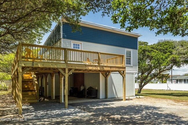 Primary Photo - 223 Hoffman Beach Rd