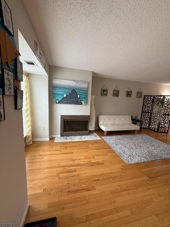 Building Photo - 1902 Bayley Ct