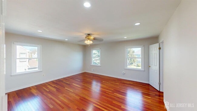 Building Photo - 77 Princess Dr