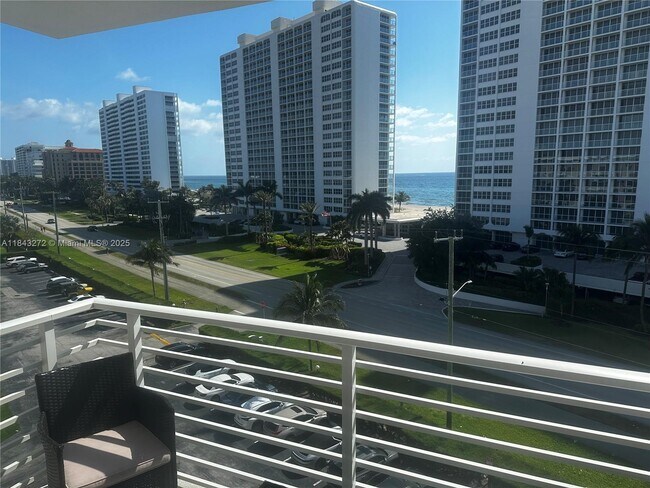 Building Photo - 2851 S Ocean Blvd
