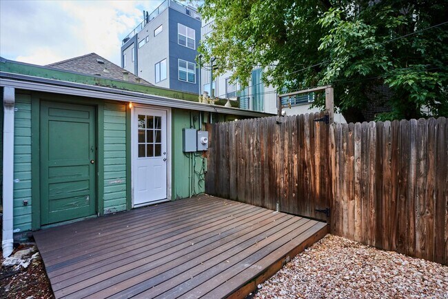 Building Photo - Charming 1 bed/1bath in The Highland - Great Location!