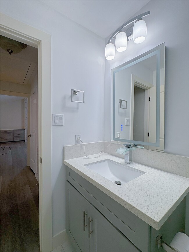 Building Photo - 22206 Goldstone Dr