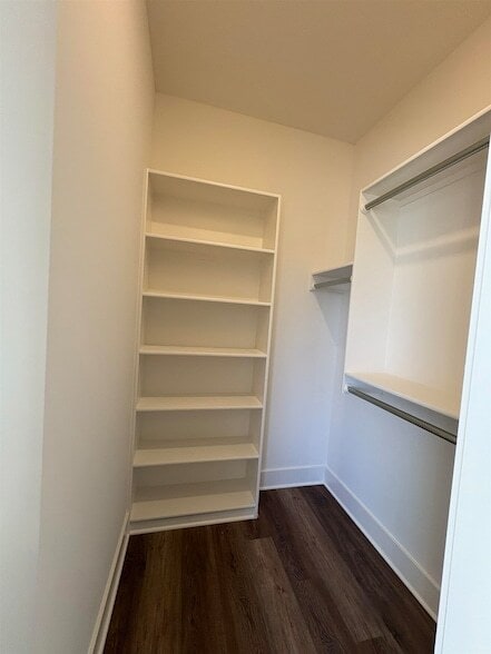 Building Photo - 4829 N Vassar Ave