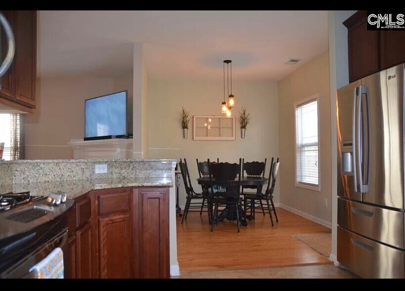 Building Photo - 272 Ashmore Ln