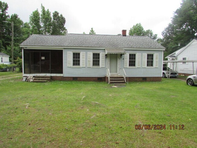 Primary Photo - Appliances included