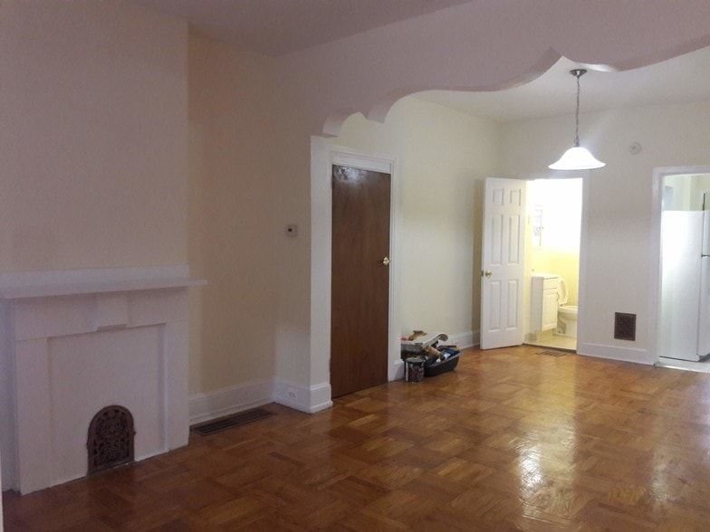 Building Photo - 1711 N Stillman St