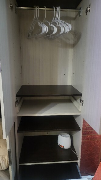 Building Photo - 913 Riviera St