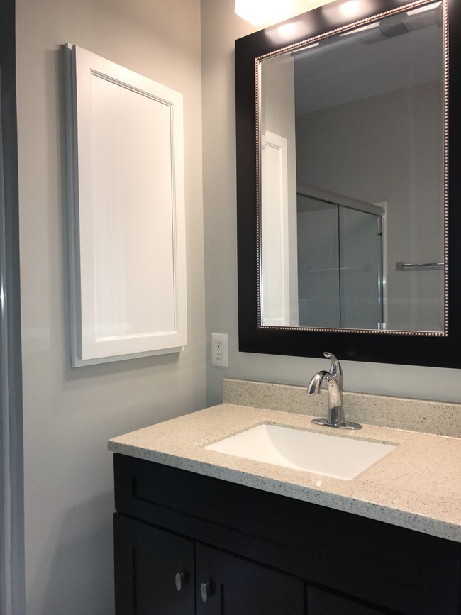 Back Bath - 316 Dorney Plz