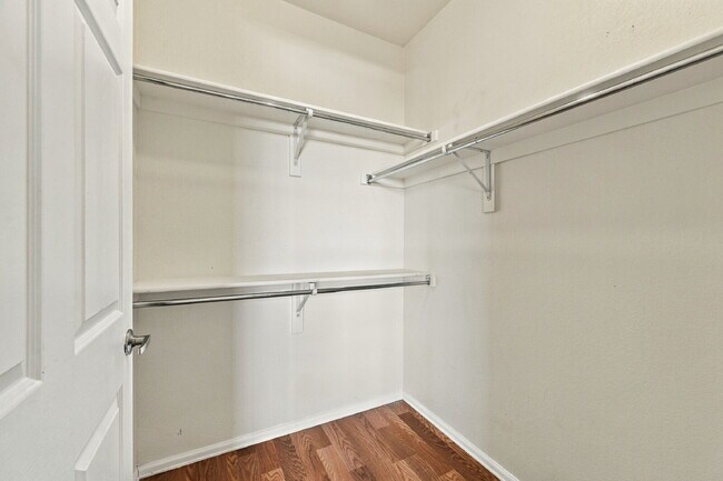 Building Photo - 2662 S Cathay Way