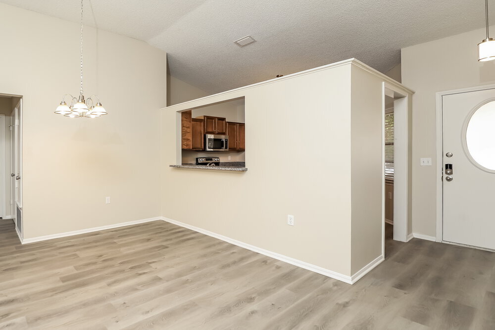 Building Photo - 16118 Rocky Creek