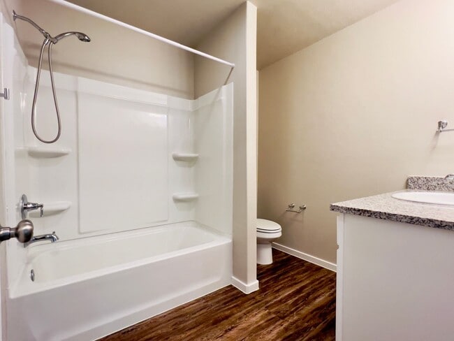 Building Photo - $500 MOVE-IN SPECIAL: New 3/2/2 in Frenshi...