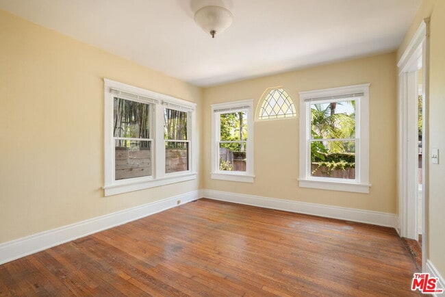 Building Photo - 532 Altair Pl