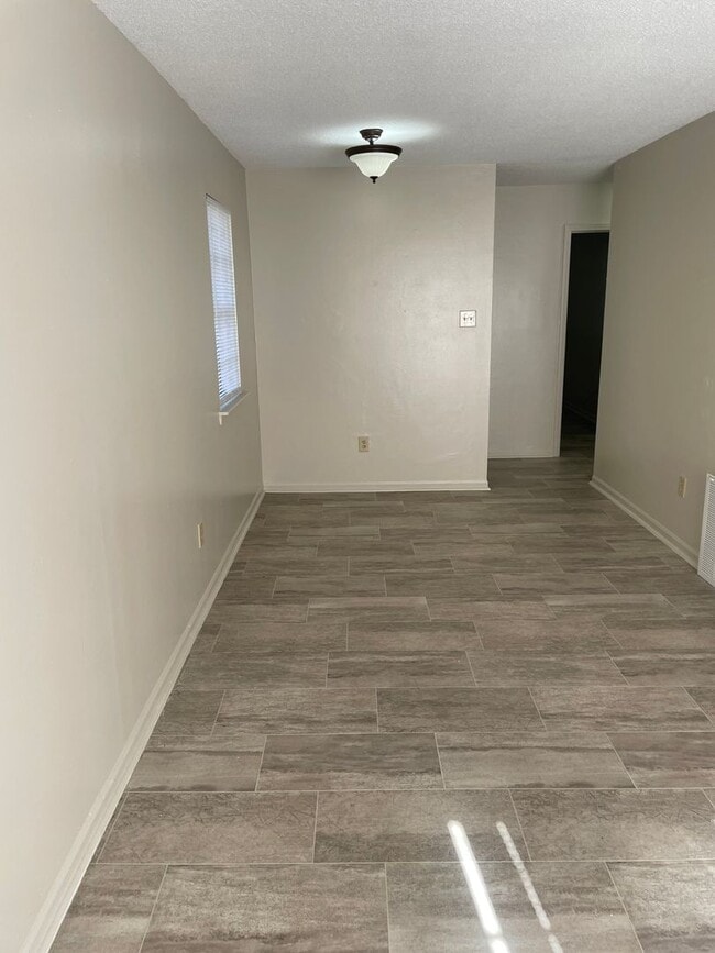 Building Photo - 138 Hummingbird Ln