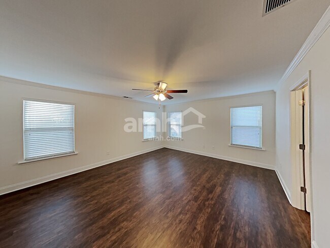 Building Photo - 2133 Leafmore Ct SE