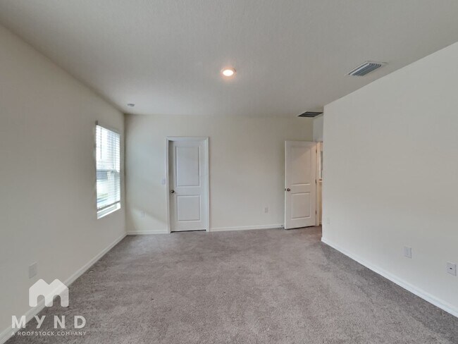 Building Photo - 33996 Jasper Stone Dr