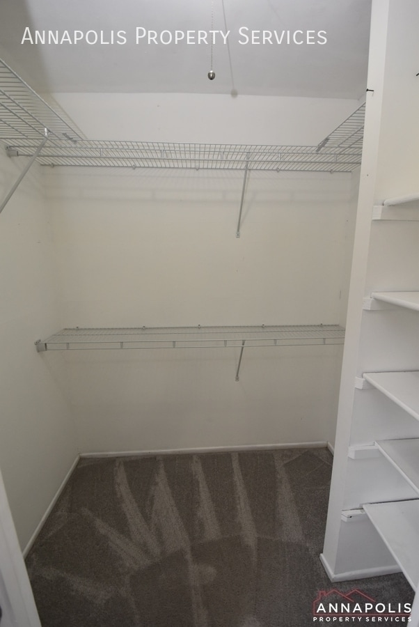 Building Photo - 451 Knottwood Ct