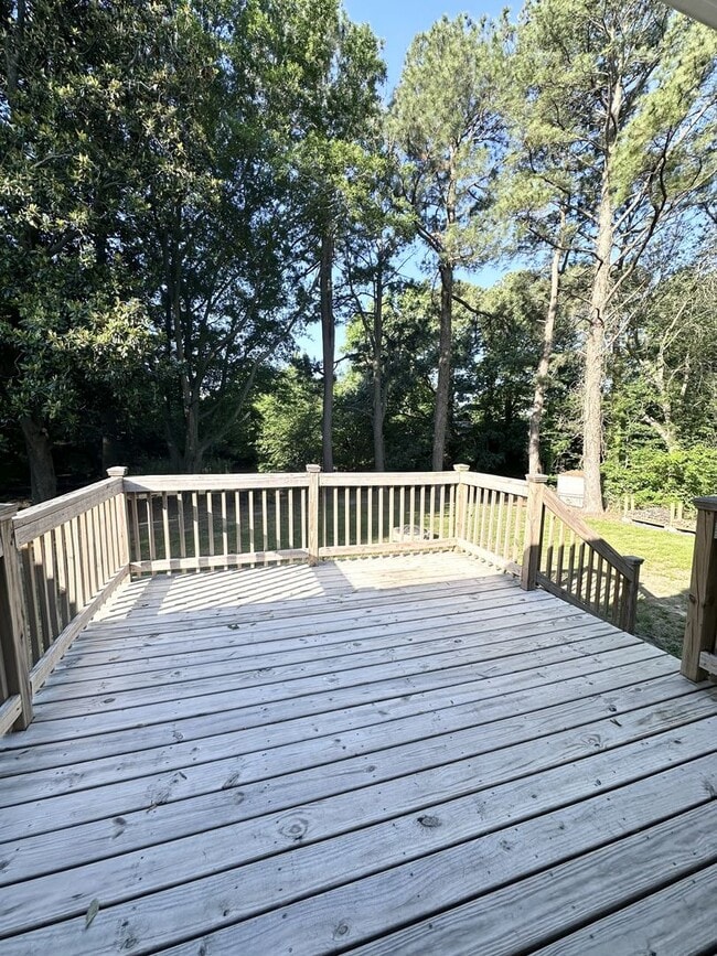 Building Photo - Waterfront Living in Chesapeake – Serene Views & Prime Location