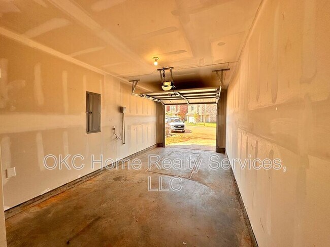 Building Photo - 3220 NW 147th Ter