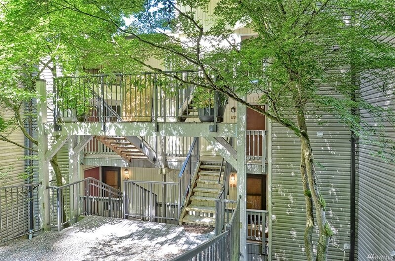 Building Photo - 2 Marigold Dr