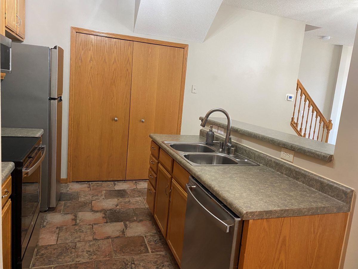 Building Photo - 17975 Cobblestone Way