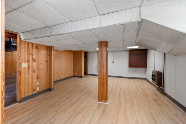 Building Photo - 4012 Oxbow Dr