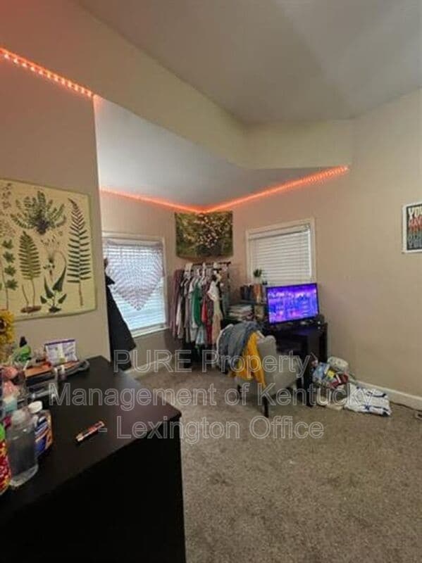 Building Photo - 444 N Broadway