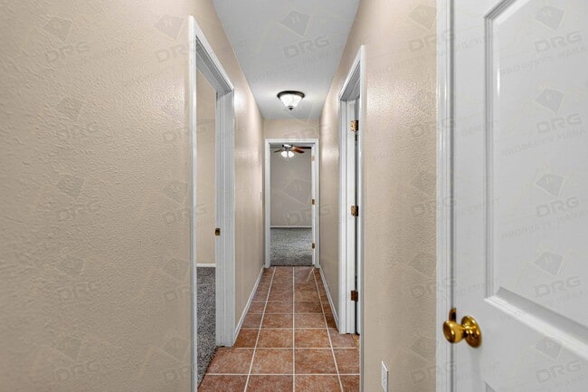 Building Photo - 2713 Mozart Dr