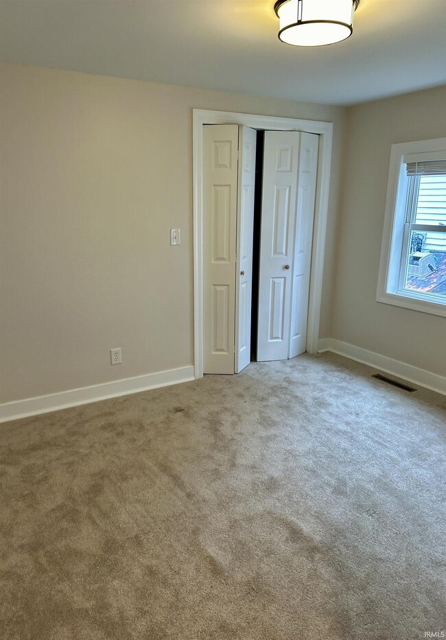 Building Photo - 126 E North St