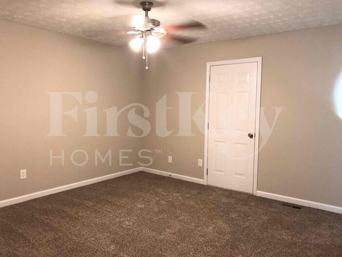 Building Photo - 5705 Hiram Lithia Springs Rd SW