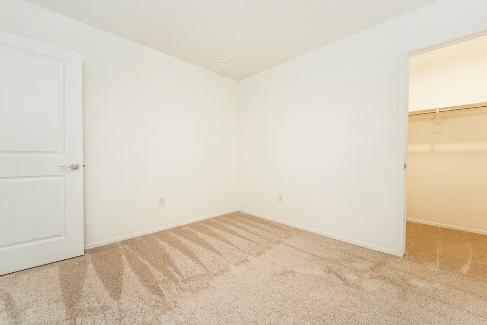 Building Photo - 12835 N Peony Dr