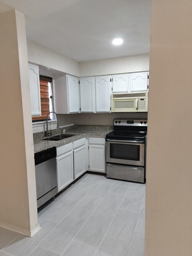 Building Photo - 8801 McPherson Rd