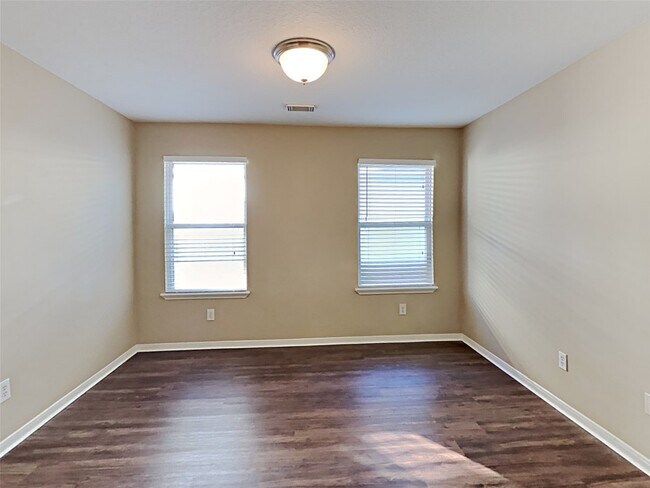 Building Photo - 4719 Blue Spruce Hill St