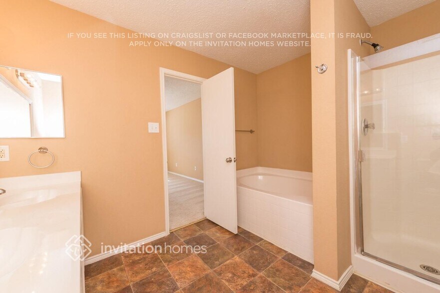 Building Photo - 3012 Cesareo Dr