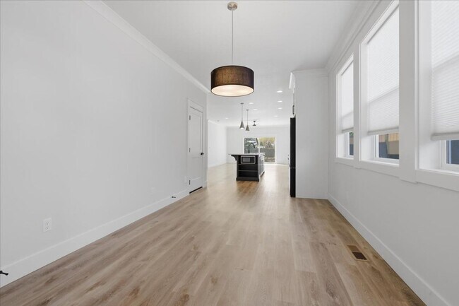 Building Photo - Heart of Eagle 3 Bed 2.5 Bath