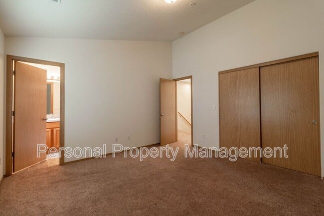 Building Photo - 865 NW Ivy St