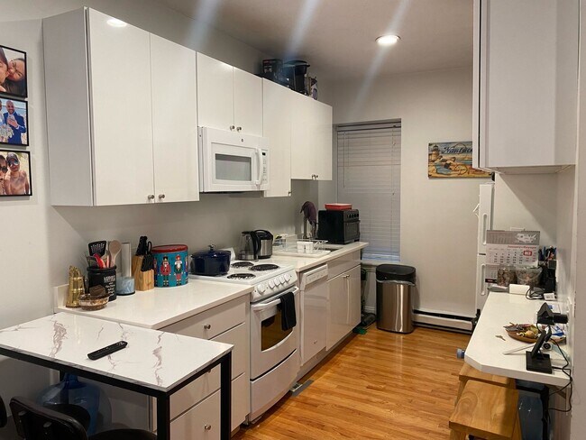 Building Photo - 55 Westland Ave