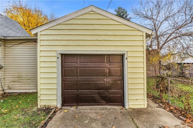 Building Photo - 11217 Florian Ave