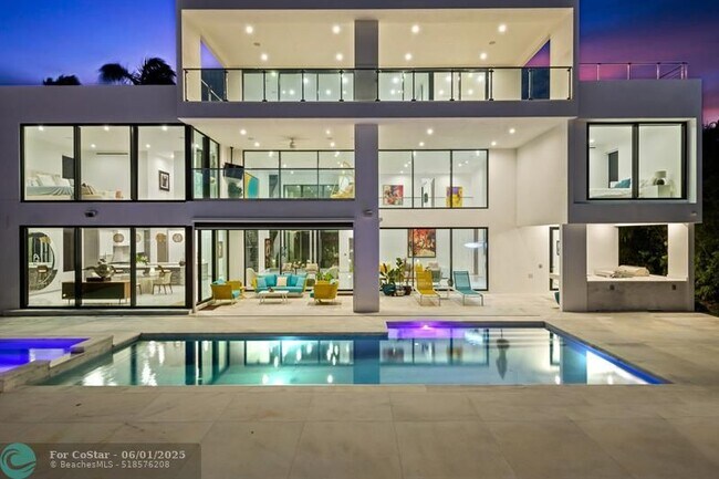 Building Photo - 401 Lido Dr