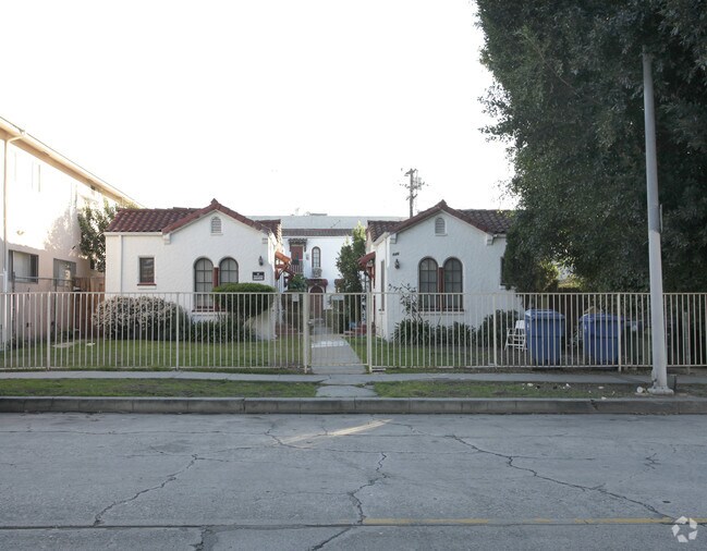Primary Photo - 946- 948-3/4 Wilcox Ave.