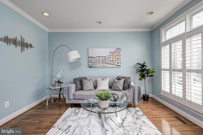Building Photo - 1236 Harbor Island Walk