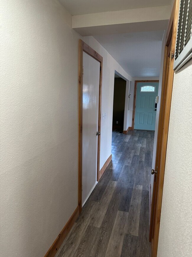 Building Photo - 6 month or 18 month lease offered for remo...