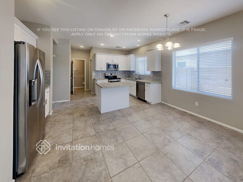 Building Photo - 11706 W Grant St